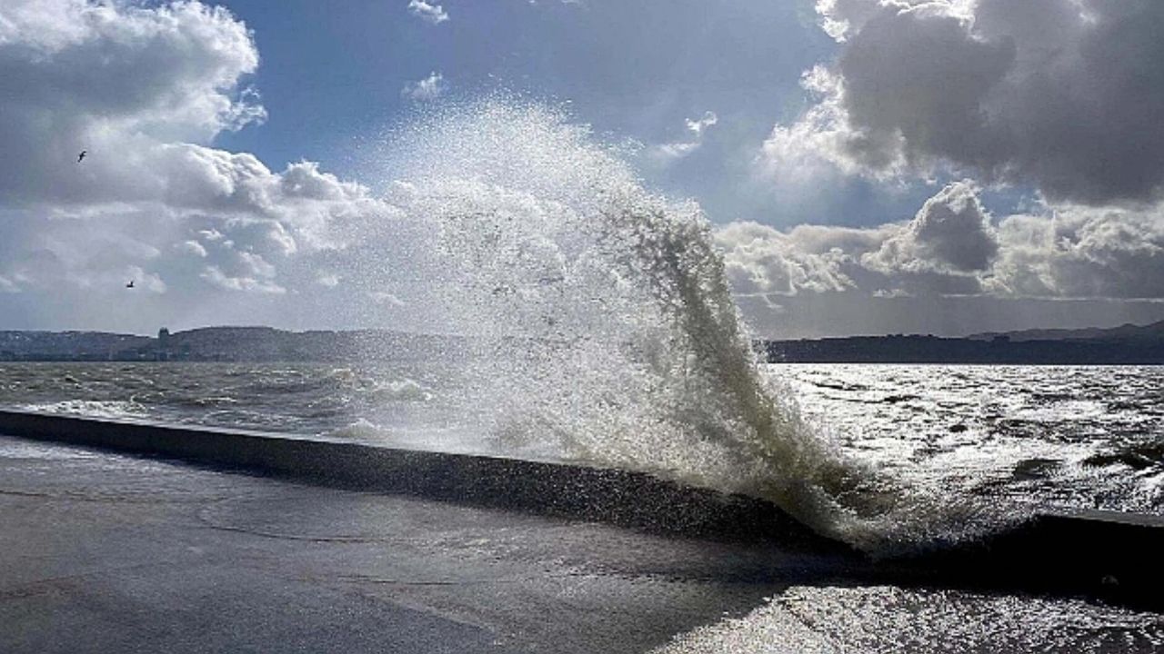 Meteoroloji uyarmıştı! Tüm seferler iptal edildi